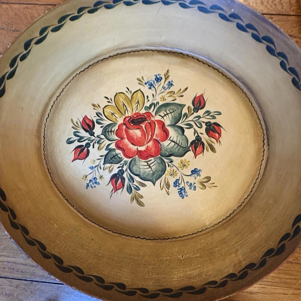 Tolepainted Tin Serving Tray Hand Painted Folk Art Gold With‎ Red Floral Design